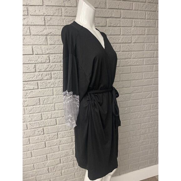 Flora by Flora Nikrooz Black & Silver Lace Robe Size L NWT - Picture 4 of 11